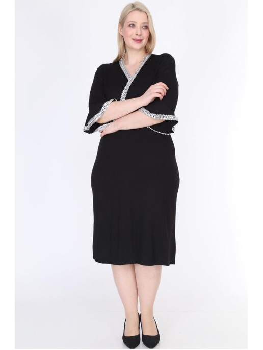 Elegantiška juoda suknelė Elegantiška juoda suknelė