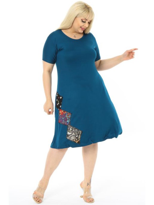 Бирюзовое платье с короткими рукавами Бирюзовое платье с короткими рукавами