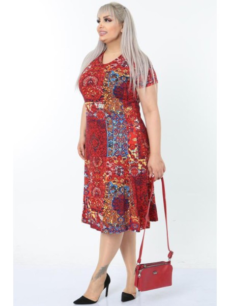 Узорчатое платье с короткими рукавами