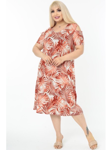 Kerge mustritega suvekleit