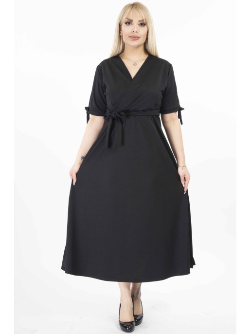 Длинное черное платье с вырезом Длинное черное платье с вырезом