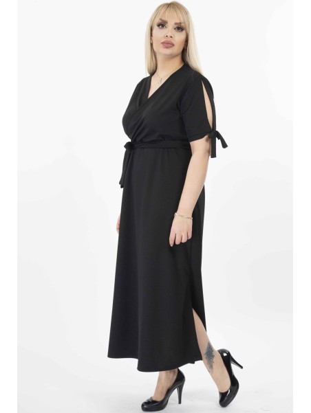 Длинное черное платье с вырезом