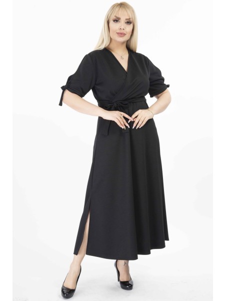 Must pikk kaelusega kleit