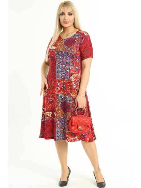 Krāsaina kleita ar rakstiem