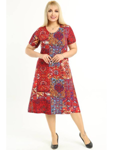 Красочное платье с узорами