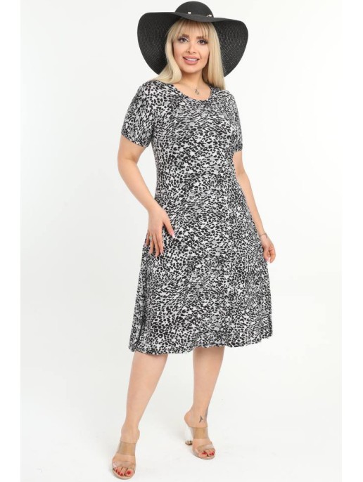 Juodai balta viskozinė suknelė trumpomis rankovėmis Juodai balta viskozinė suknelė trumpomis rankovėmis