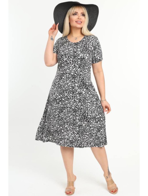 Juodai balta viskozinė suknelė trumpomis rankovėmis Juodai balta viskozinė suknelė trumpomis rankovėmis