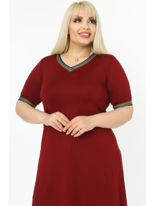 Bordinė suknelė trumpomis rankovėmis Bordinė suknelė trumpomis rankovėmis