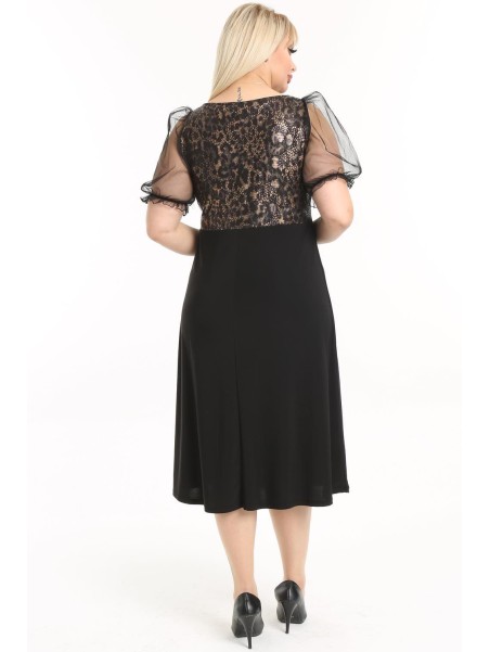 Красивое платье с пышными рукавами из тюля.