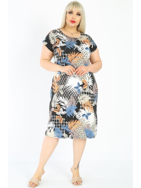 Lihtsa stiiliga lühikeste varrukatega kleit