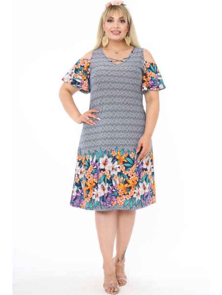 Värviline lõhikutega suvekleit