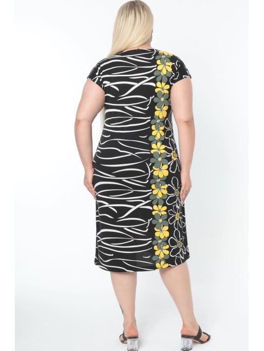 Paprasta gėlėta suknelė Paprasta gėlėta suknelė