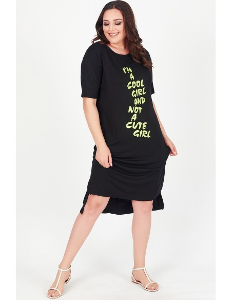 Must kleit kirjadega