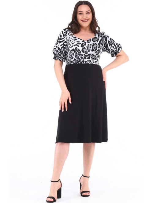 Платье с вырезом Платье с вырезом