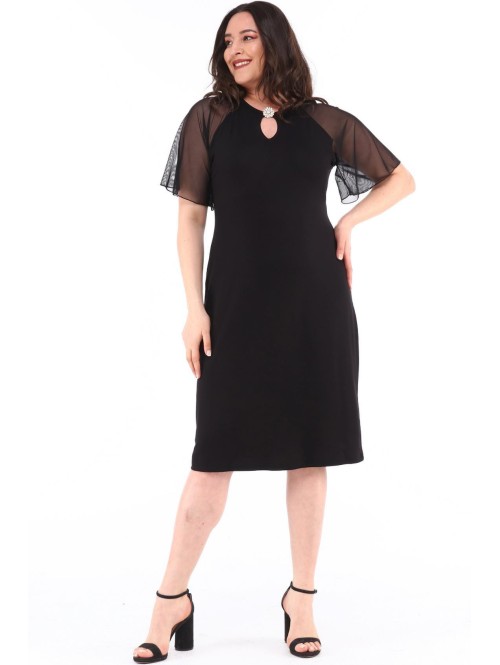 Черное платье с пряжкой Черное платье с пряжкой