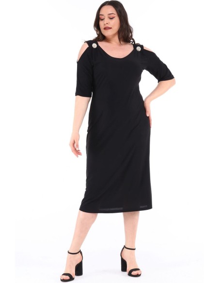 Элегантное черное платье с пряжками