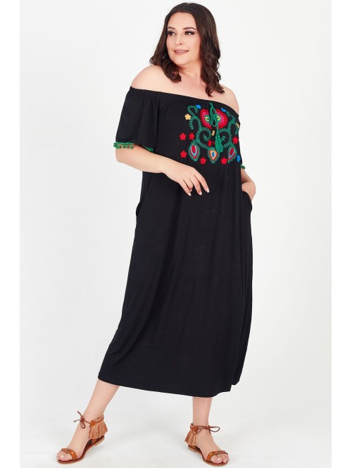 Gara melna kleita ar aplikācijām Gara melna kleita ar aplikācijām