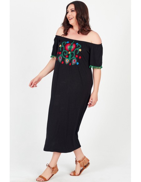 Gara melna kleita ar aplikācijām