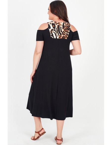 Черное платье с разрезами