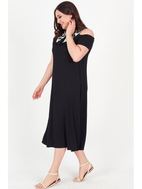 Must loomakarva motiividega kleit Must loomakarva motiividega kleit