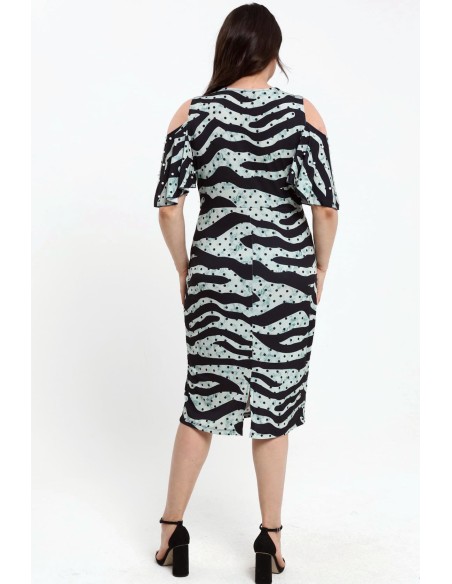 Красивое платье мятного цвета.