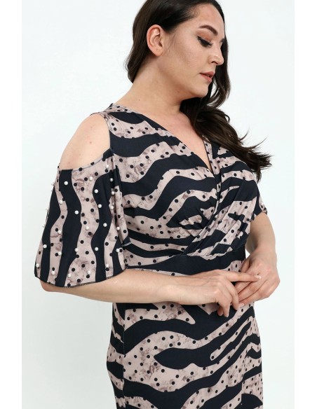 Bēša kleita ar mākslīgām pērlēm