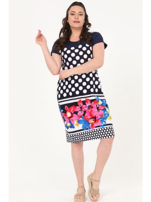 Kaunis pallide ja lilledega suvekleit Kaunis pallide ja lilledega suvekleit