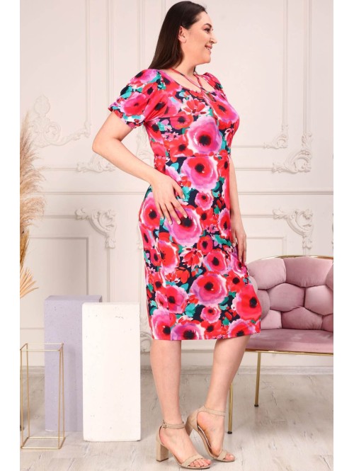 Stilīga kleita spilgtās krāsās Stilīga kleita spilgtās krāsās