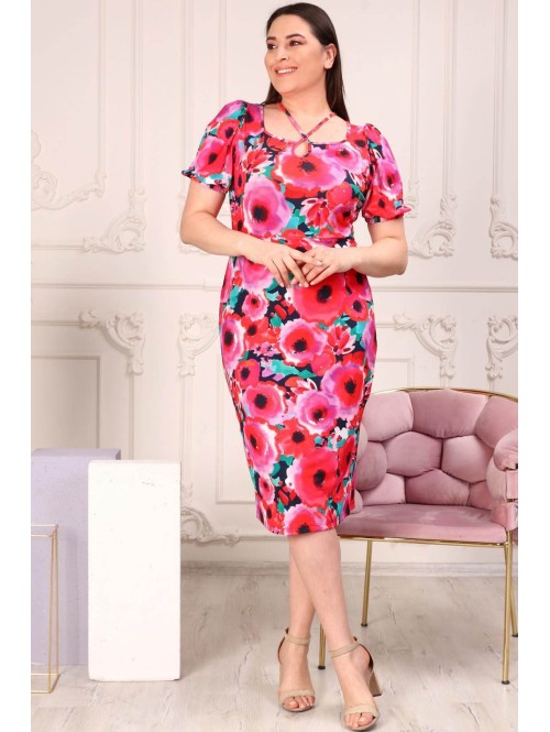 Stilīga kleita spilgtās krāsās Stilīga kleita spilgtās krāsās