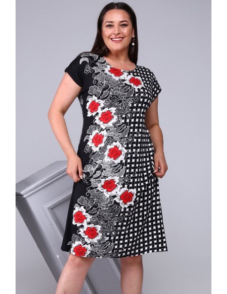 Трехцветное женское платье для отдыха