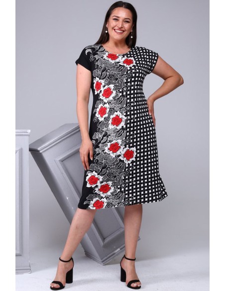 Трехцветное женское платье для отдыха