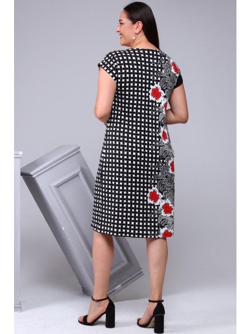 Трехцветное женское платье для отдыха Трехцветное женское платье для отдыха