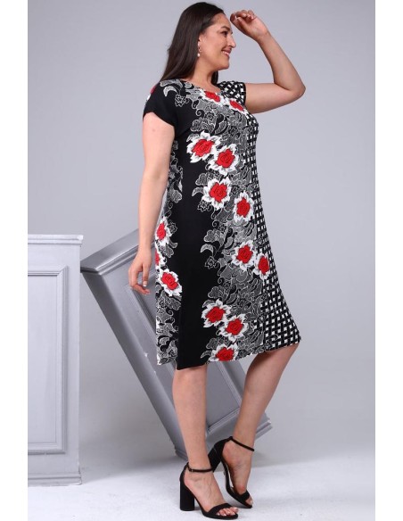 Trispalvė moteriška suknelė laisvalaikiui