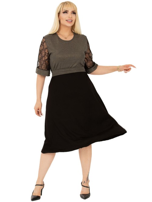 Suknelė su nėrinių rankovėmis