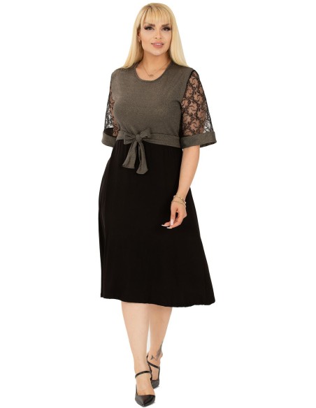 Suknelė su nėrinių rankovėmis