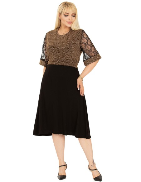 Skaista kleita ar īsām piedurknēm