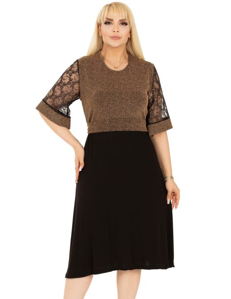 Красивое платье с короткими рукавами