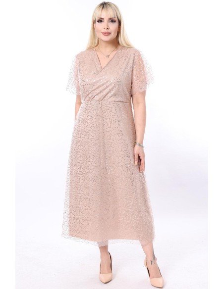 Длинное бежевое платье с чешуей