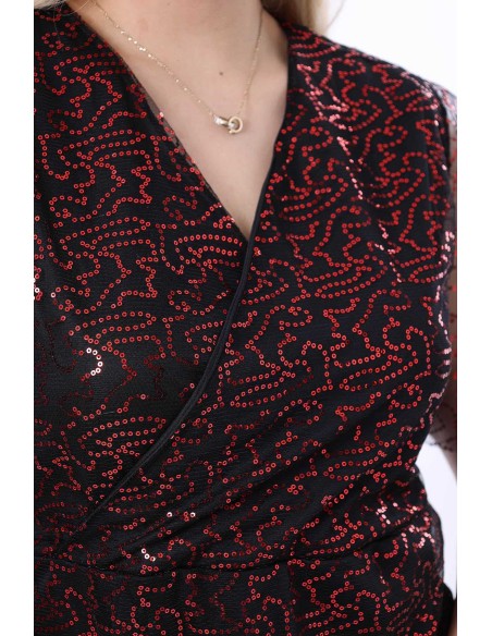 Pikk pidulik kaelusega kleit