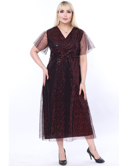 Длинное вечернее платье с вырезом