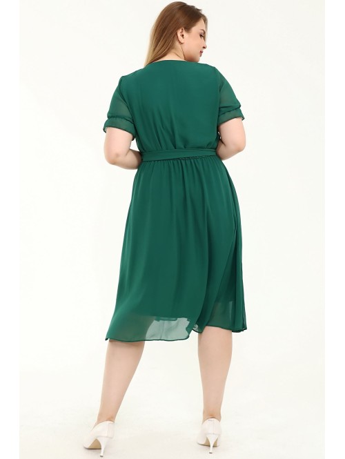 Zaļa plīvojoša kleita ar lencīti Zaļa plīvojoša kleita ar lencīti