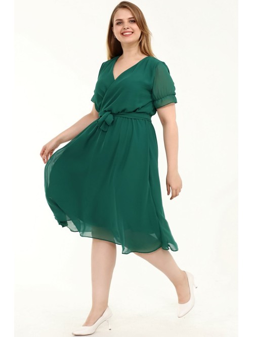 Žalia plazdanti suknelė su dirželiu Žalia plazdanti suknelė su dirželiu