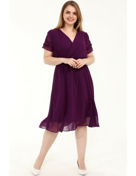 Skaista violeta kleita ar īsām piedurknēm