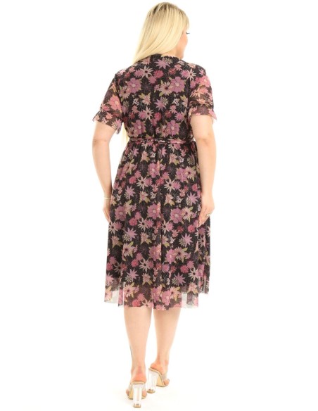 Daugiaspalvė suknelė su voko formos iškirpte