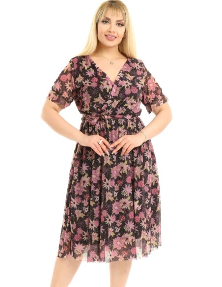 Daudzkrāsaina kleita ar aploksnes kakla izgriezumu