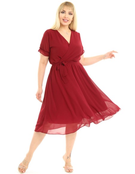 Бордовое платье с короткими рукавами