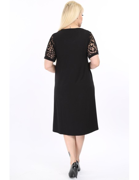 Must viskoosist pitsvarrukatega kleit