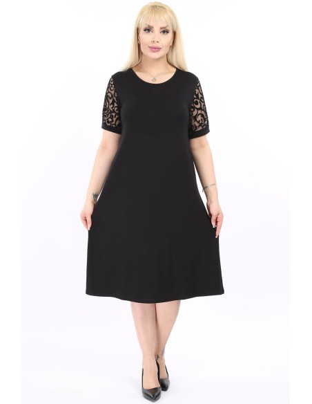 Must viskoosist pitsvarrukatega kleit