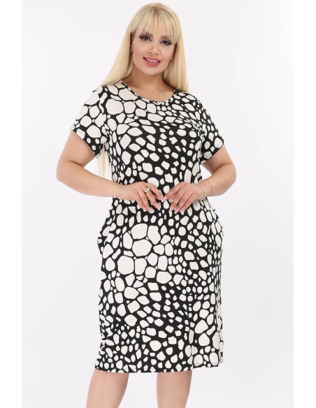 Простое черно-белое платье