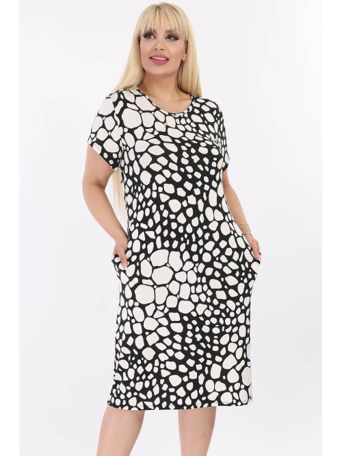 Lihtne must-valge kleit Lihtne must-valge kleit